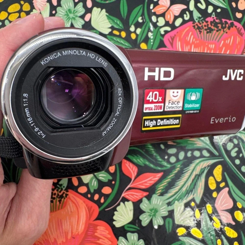JVC‎ Everio GZ-HM30RU Camcorder – HD Video Camera